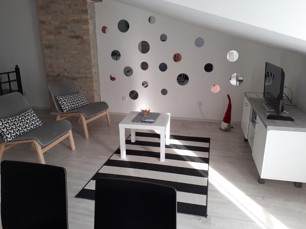 Flora Novi Sad Lägenhet Exteriör bild